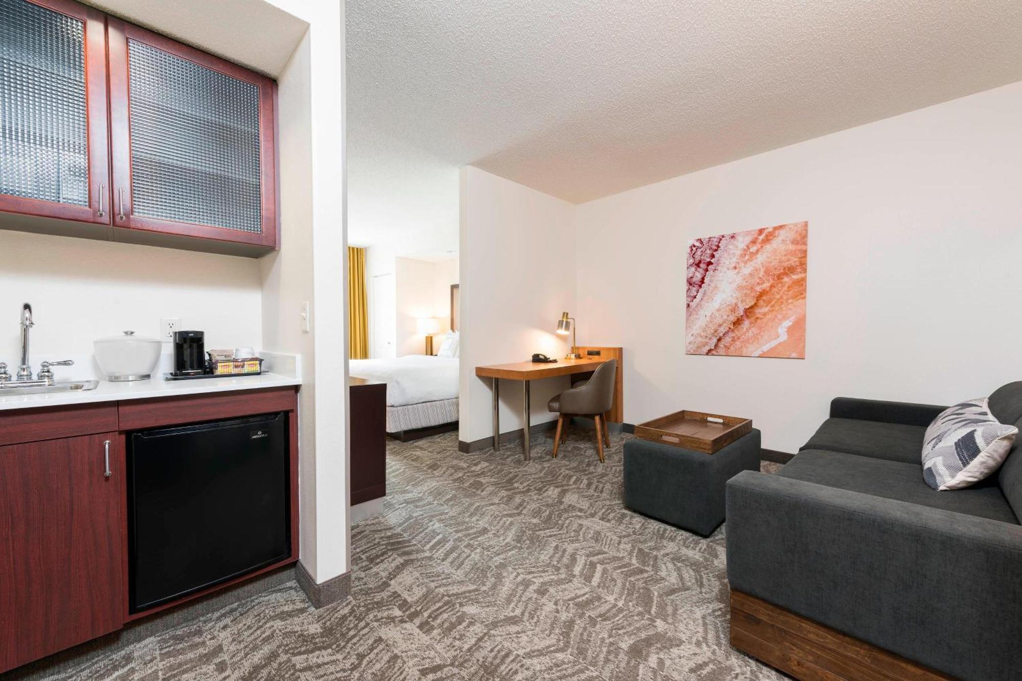 Springhill Grand Rapids North 3* Walker