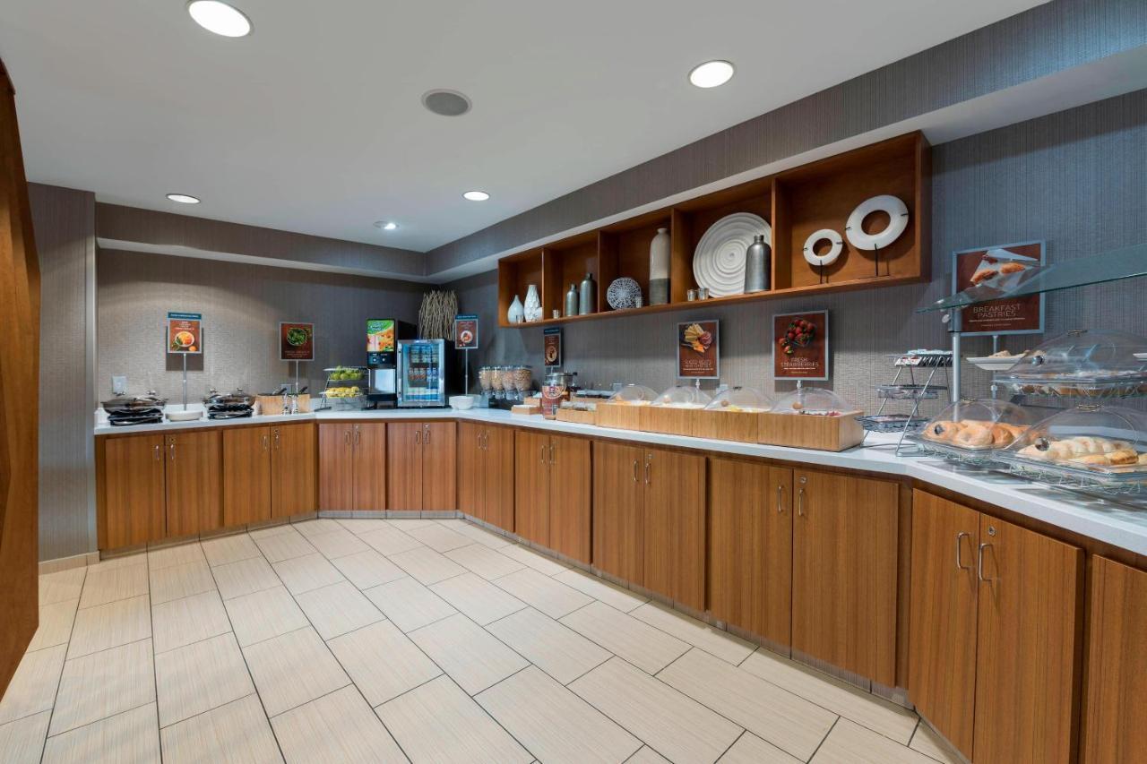 Springhill Grand Rapids North 3* Walker