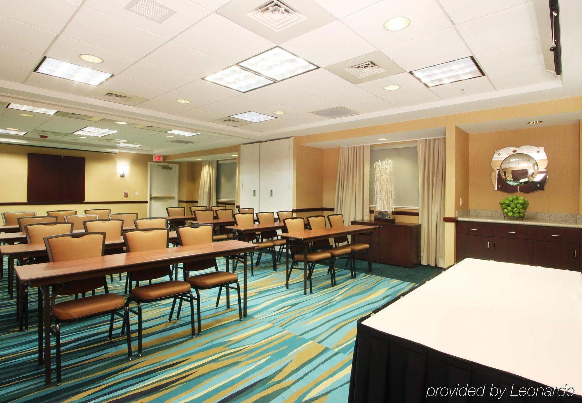 Hotel Springhill Grand Rapids North 3*