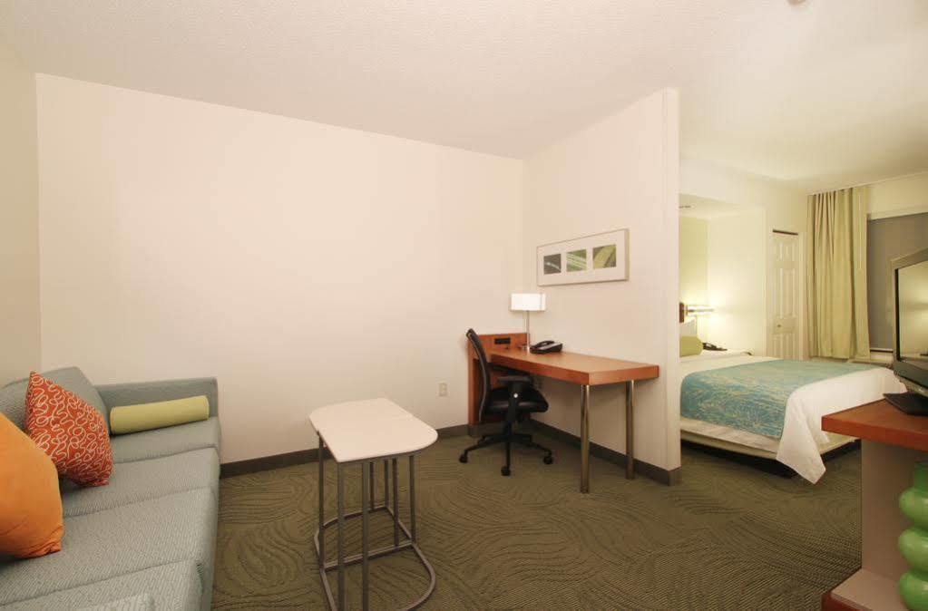 Springhill Grand Rapids North Hotel